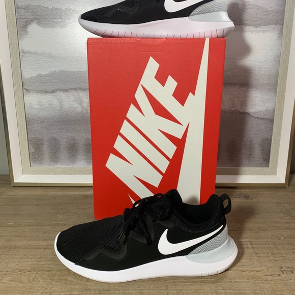 NEW Nike Tessen Black Running Shoe with box - Picture 9 of 13